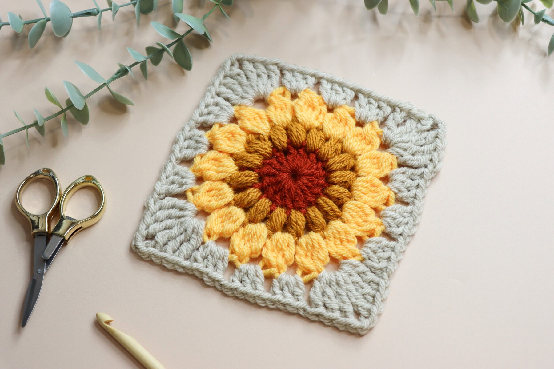 Sunburst Puff Granny Square