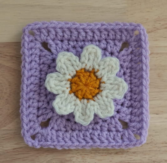 Textured Daisy Granny Square